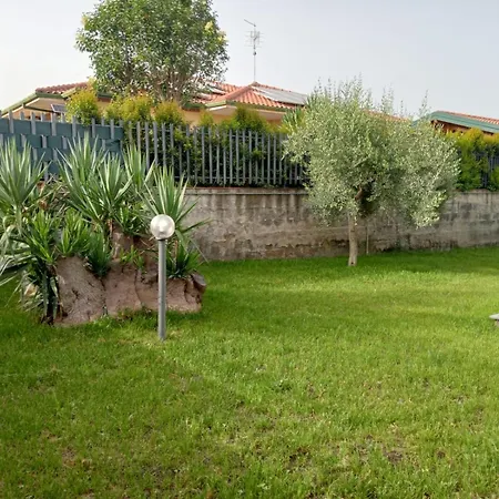 Adriana Alle Pendici Dell'etna