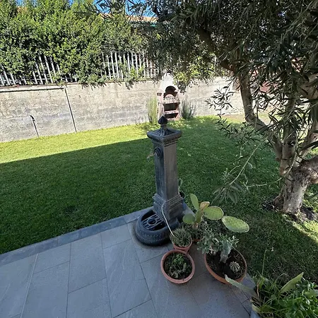 Adriana Alle Pendici Dell'etna Villa